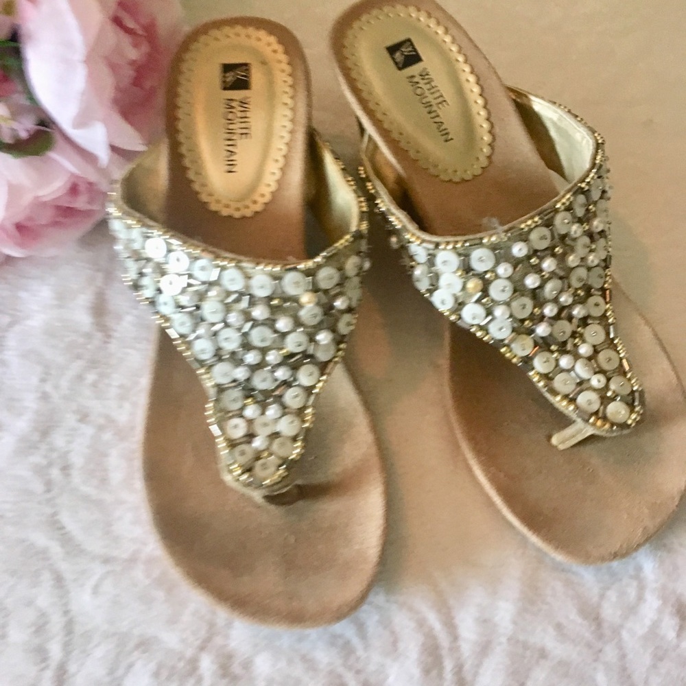 White Mountain Shoes Sandals Wedge Gold Niche